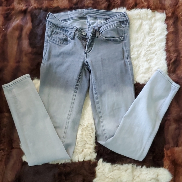 Faded Jeans - Picture 2 of 5